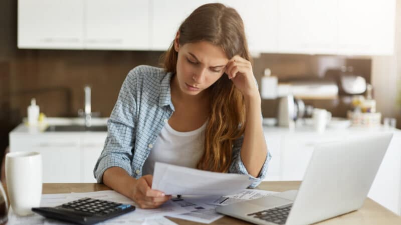 Endividamento cresce quando pequenas parcelas deixam de caber no orçamento